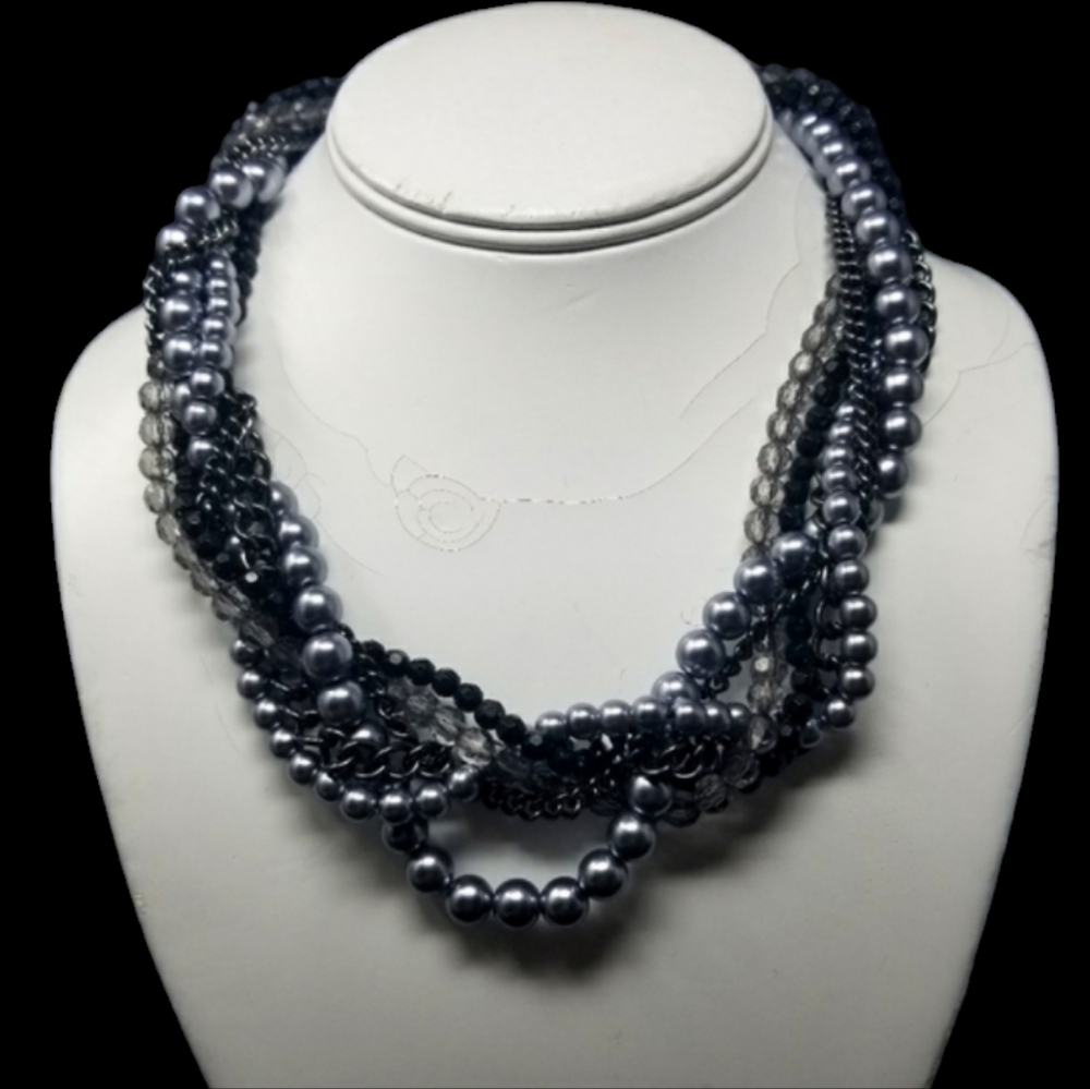 SILVER-BLACK-CLEAR AND CHAIN STATEMENT NECKLACE